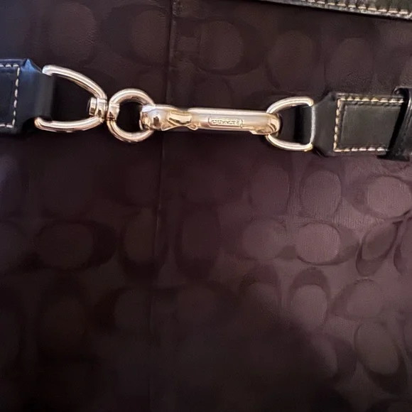 Authentic Coach Hampton Signature Logo Large Black Shoulder Business Carryall - Picture 6 of 8